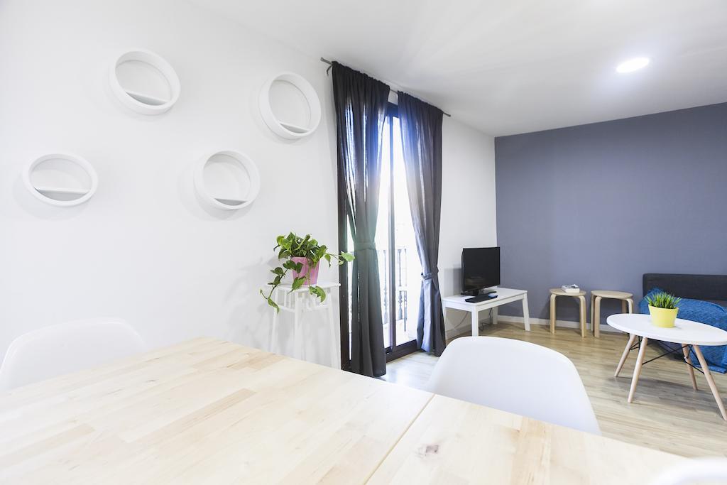 Be Barcelona Plaza Catalunya Apartment Exterior photo