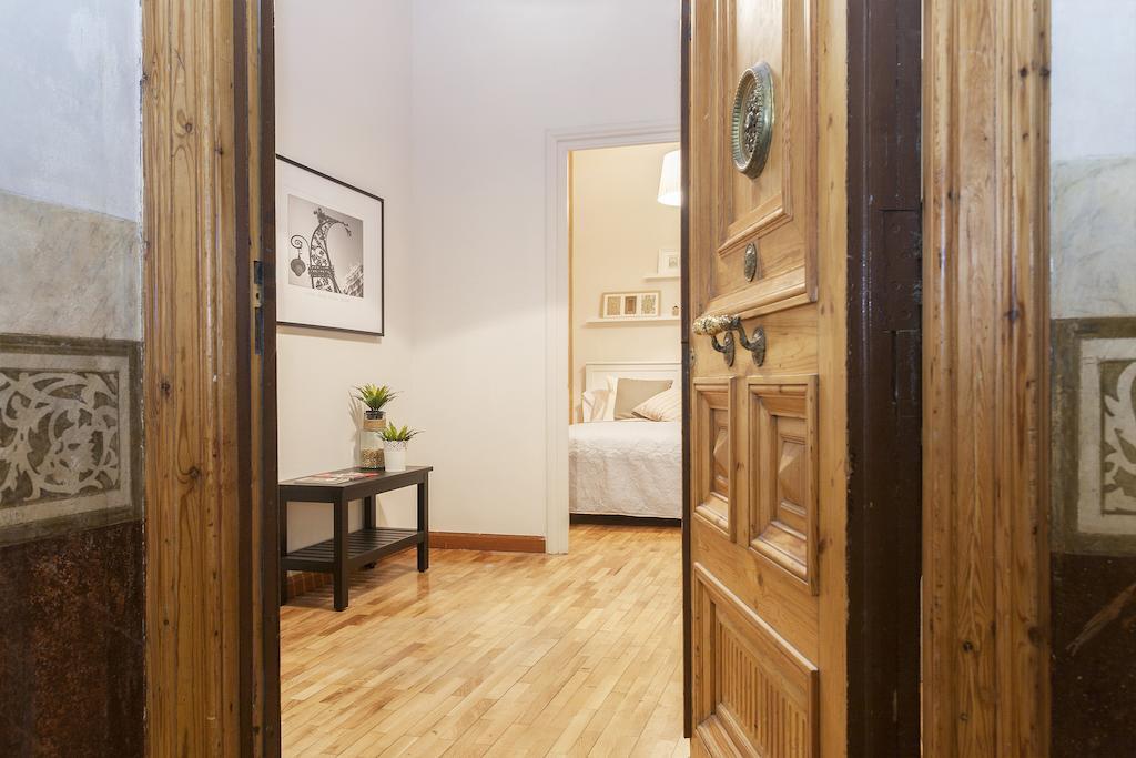 Be Barcelona Plaza Catalunya Apartment Exterior photo